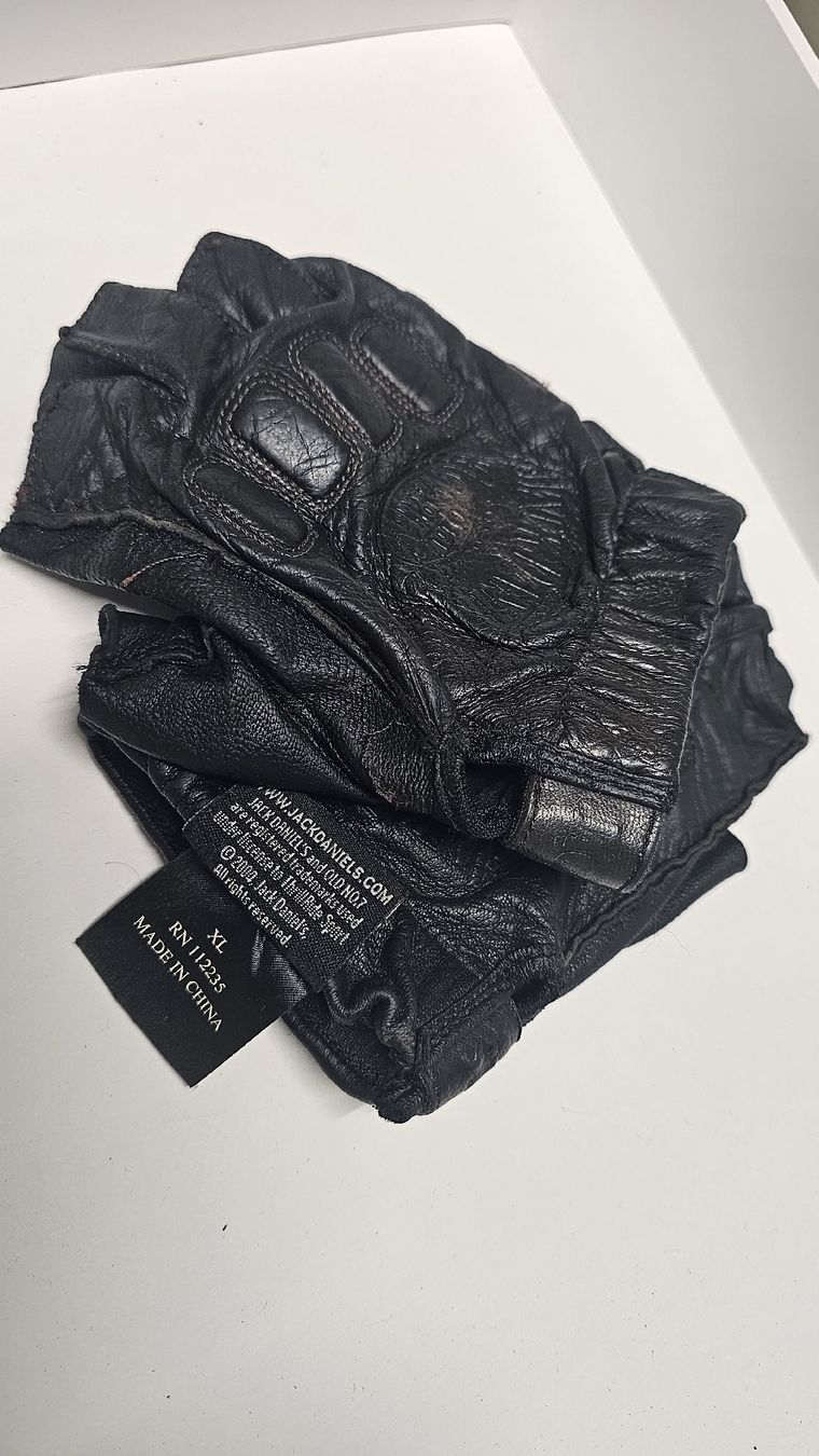 Guanti & manicotti: Leder-Handschuhe Fingerlos Grösse XL, Jack Daniel's, – Usato da Fislisbach venduto da Jessyalisha 2