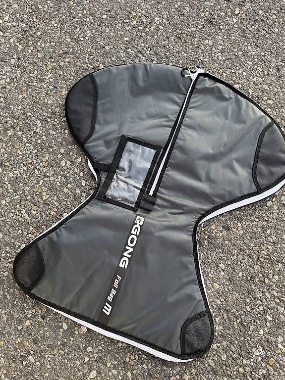 Planches de surf: Foil Gong Bag taille M neuf  – D'occasion à Le Mont-sur-Lausanne par swisssail