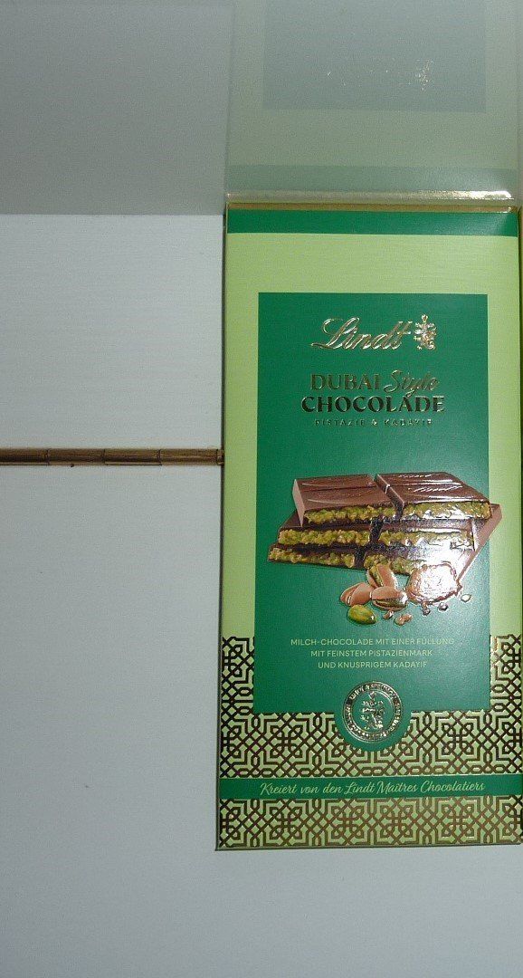 Lindt Cibi & Specialità: Lindt Schokolade Dubai Style 150 g – Nuovo e nell'imballaggio originale da Melchnau venduto da BarbaraD01 2