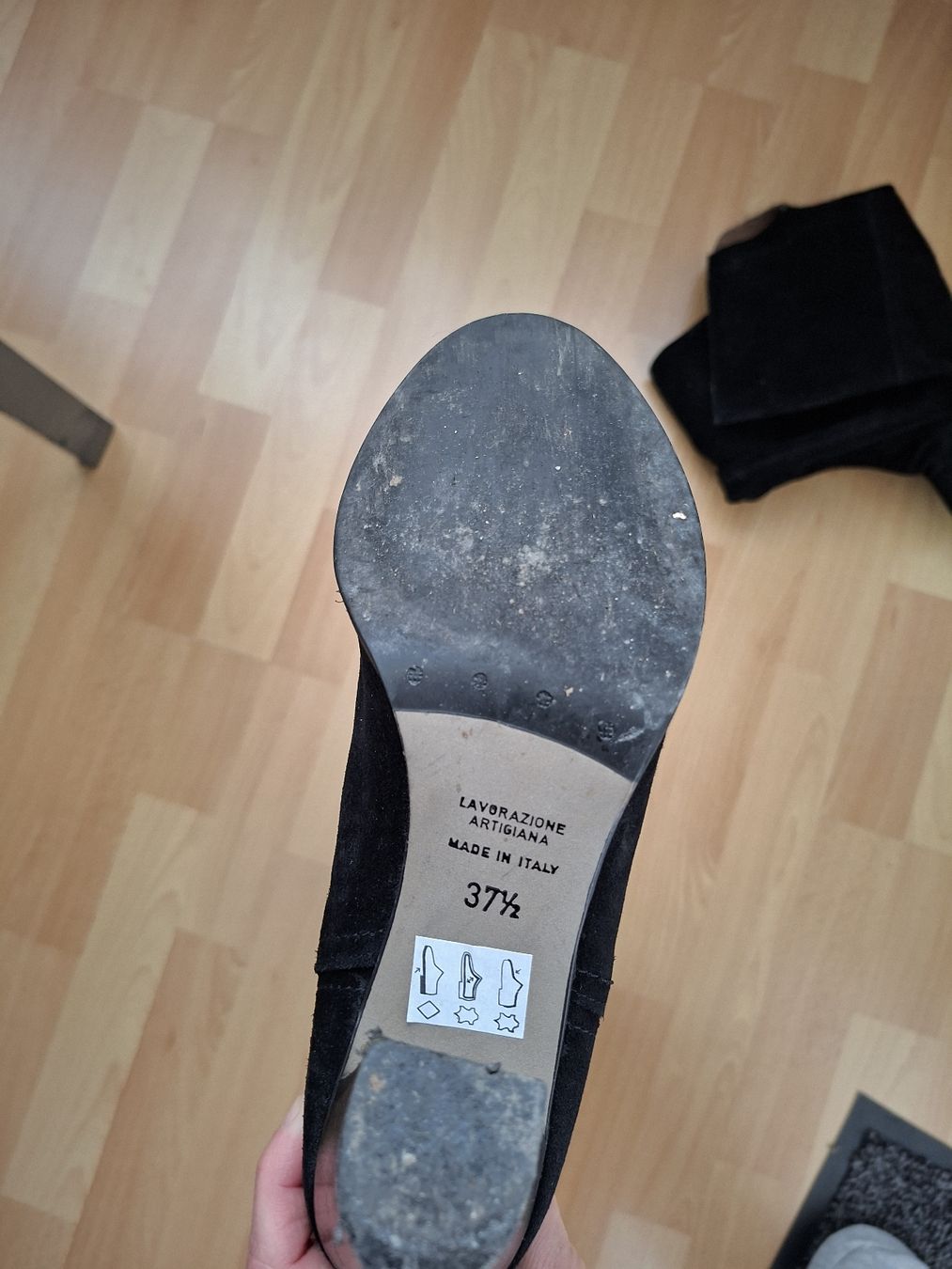 Scarpe da donna: Black suede over-the-knee boots, size 37.5 – Usato da Zürich venduto da ste_cpf9 1