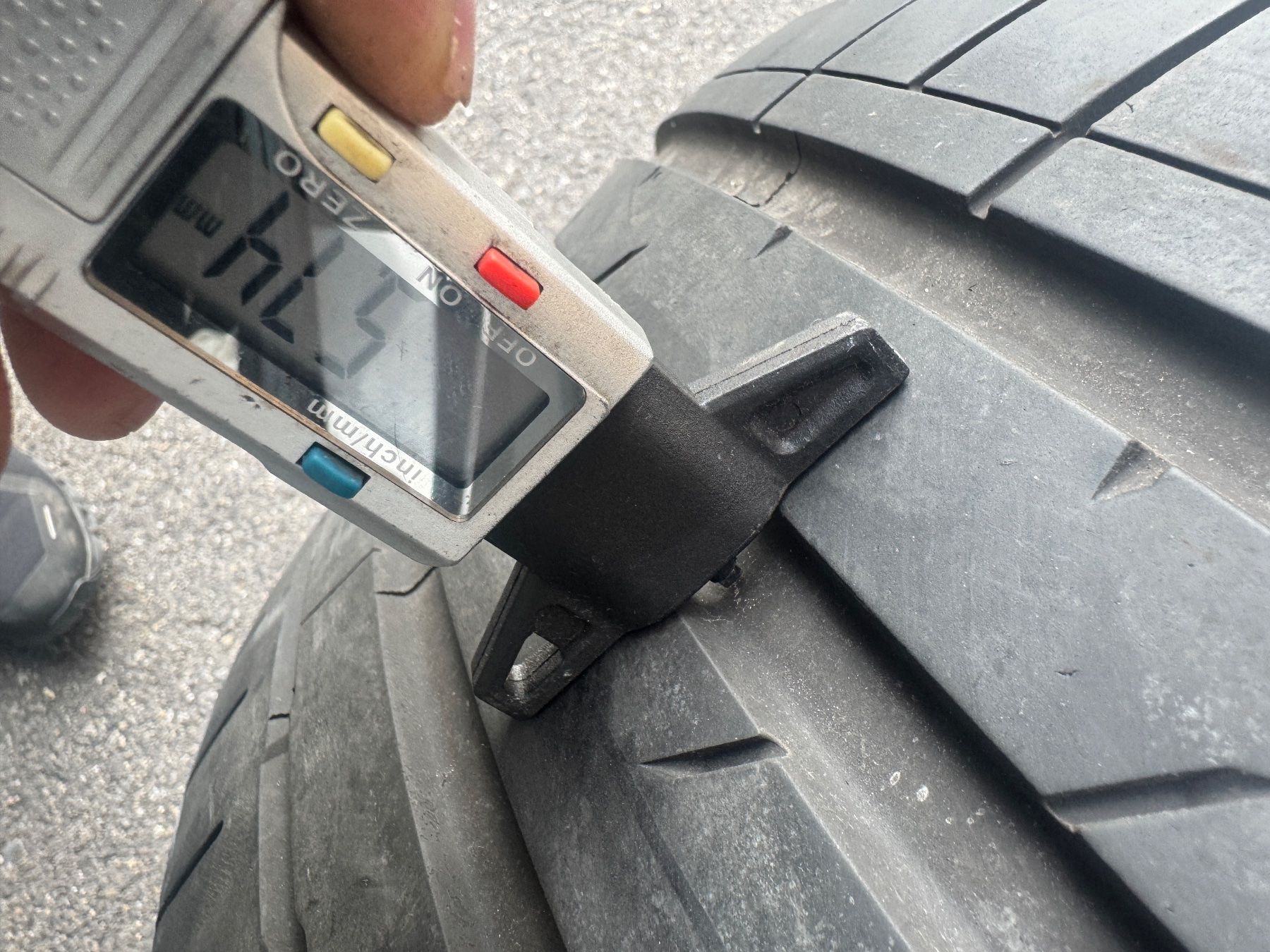 Hankook Pneumatici & Ruote complete: 255/45R19 – Usato da Widen venduto da Dinero02 9