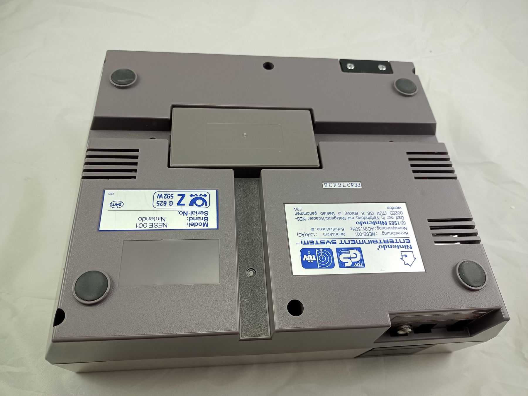 Consoles: Nintendo NES Konsole Ersatzgerät (mit – D'occasion à Buchs AG par SellAndBuyX 4