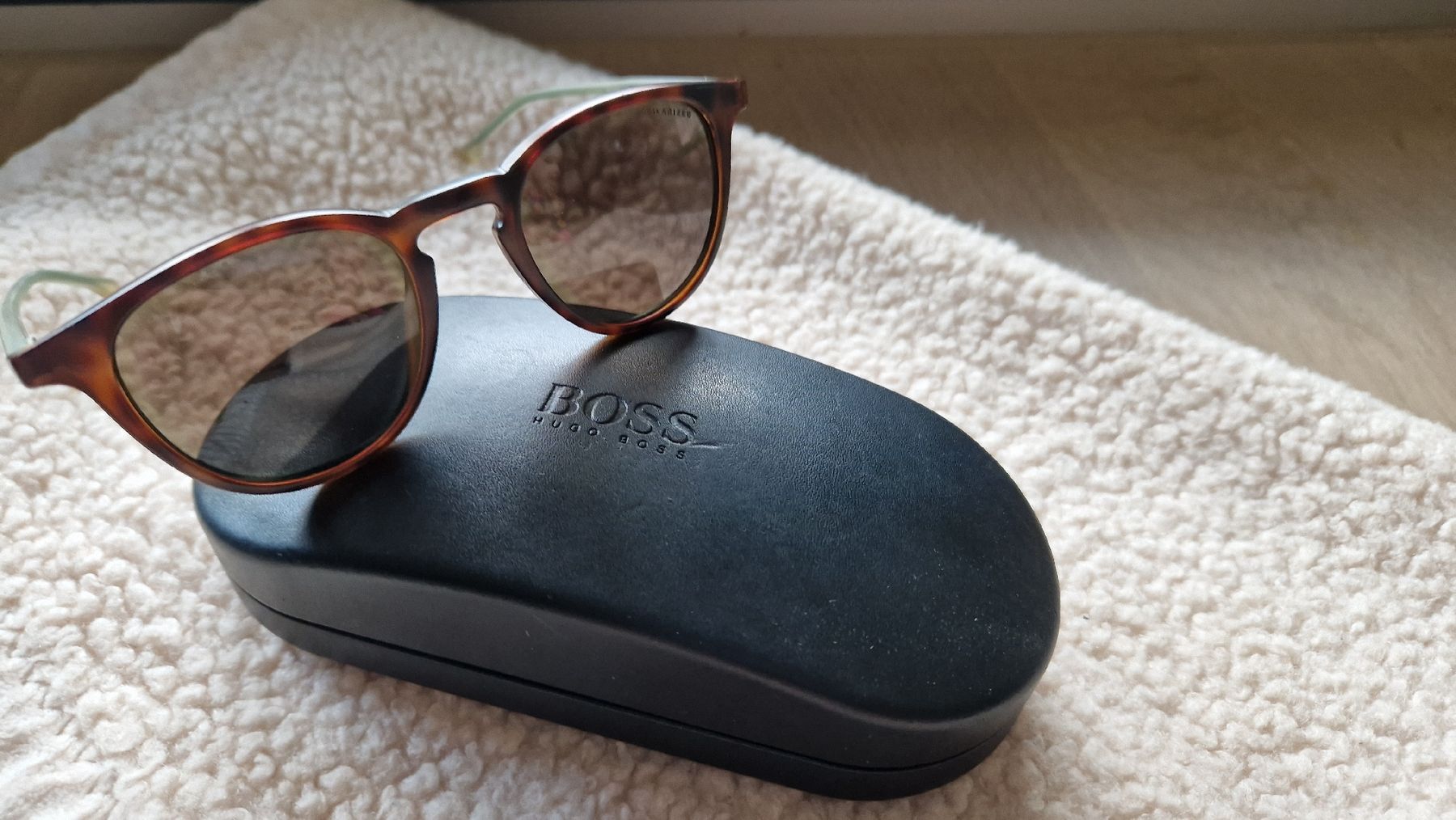 Hugo Boss Occhiali & Lenti: Hugo Boss sunglasses  – Usato da Zürich venduto da web_qx6n