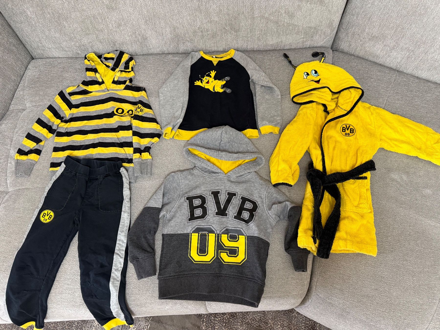 BVB Lotti & Set di vestiti: Borussia Dortmund BVB Gr. 98-104 – Usato da Uetikon am See venduto da Fraufox1