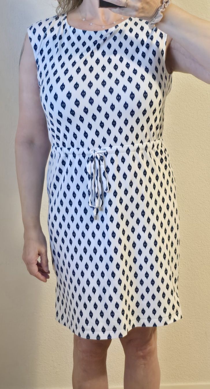 Vestiti: Diverses Robes taille 38/M – Usato da Düdingen venduto da Ayatola 4
