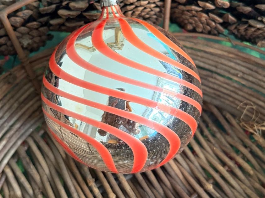 Alle Dekorationen: Fadenglaskugel Christbaumkugel – Gebraucht aus Luzern von Lampion 1