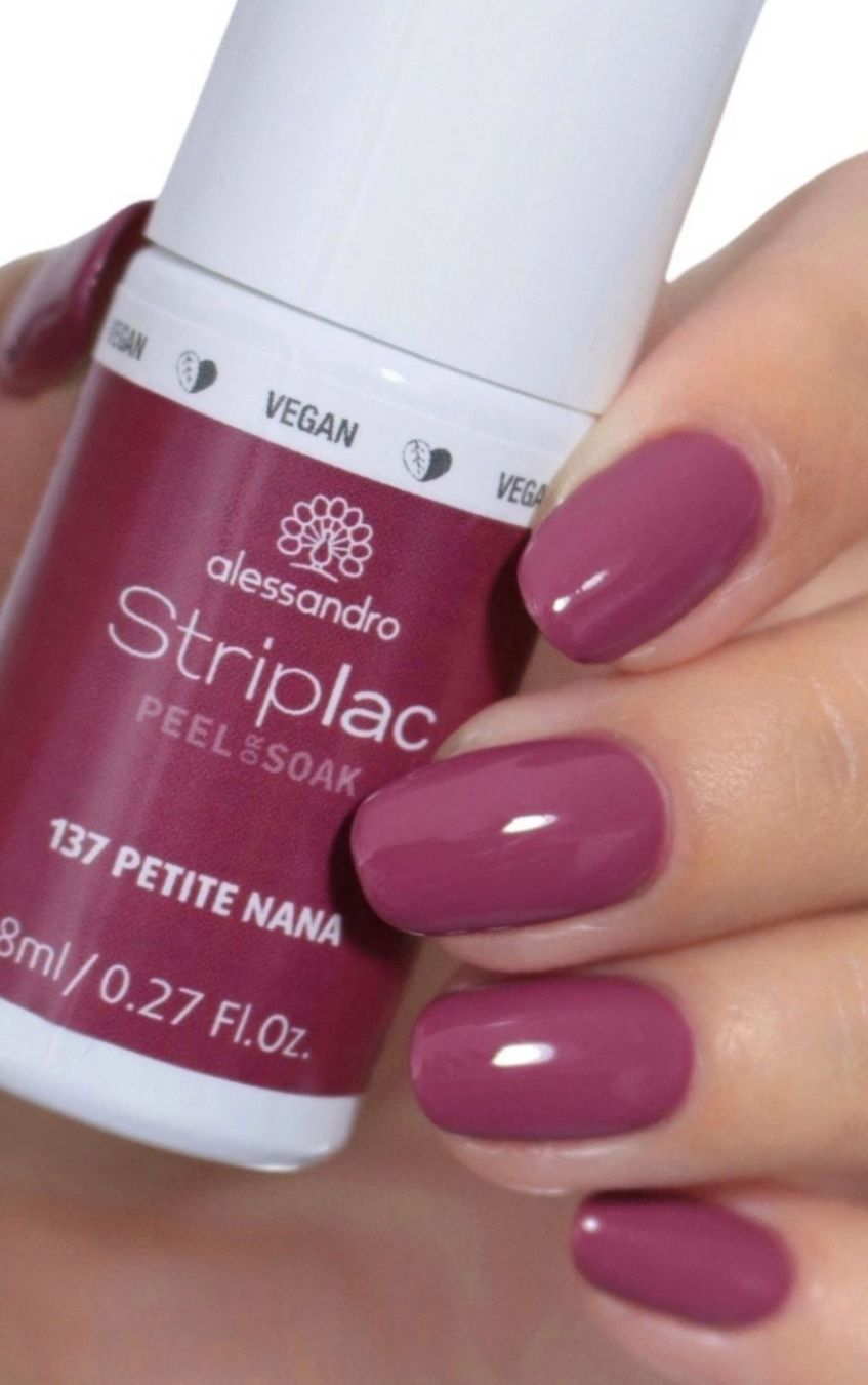 Smalto per unghie: Striplac Alessandro 8 ml  NP 25,90 – Nuovo e nell'imballaggio originale da Pully venduto da Natala