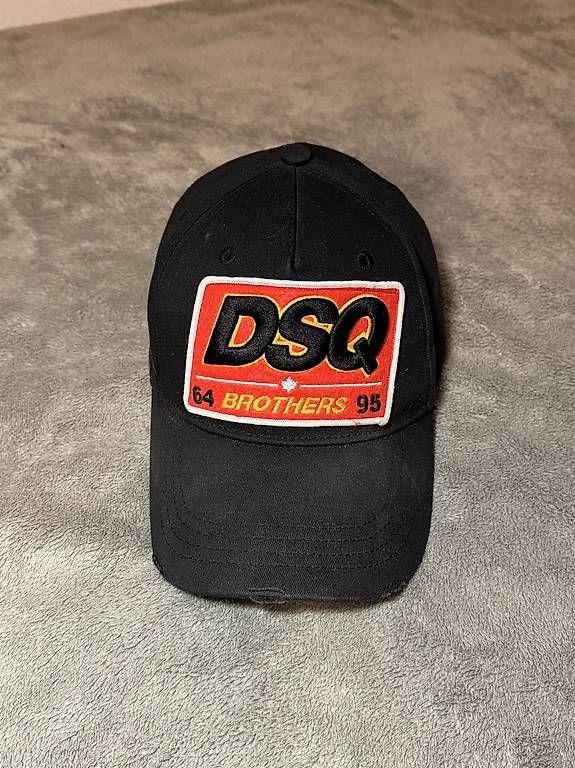 Hüte, Mützen & Caps: DSQUARED2 CAP  – Gebraucht aus Zürich von Thomas_Rado 1