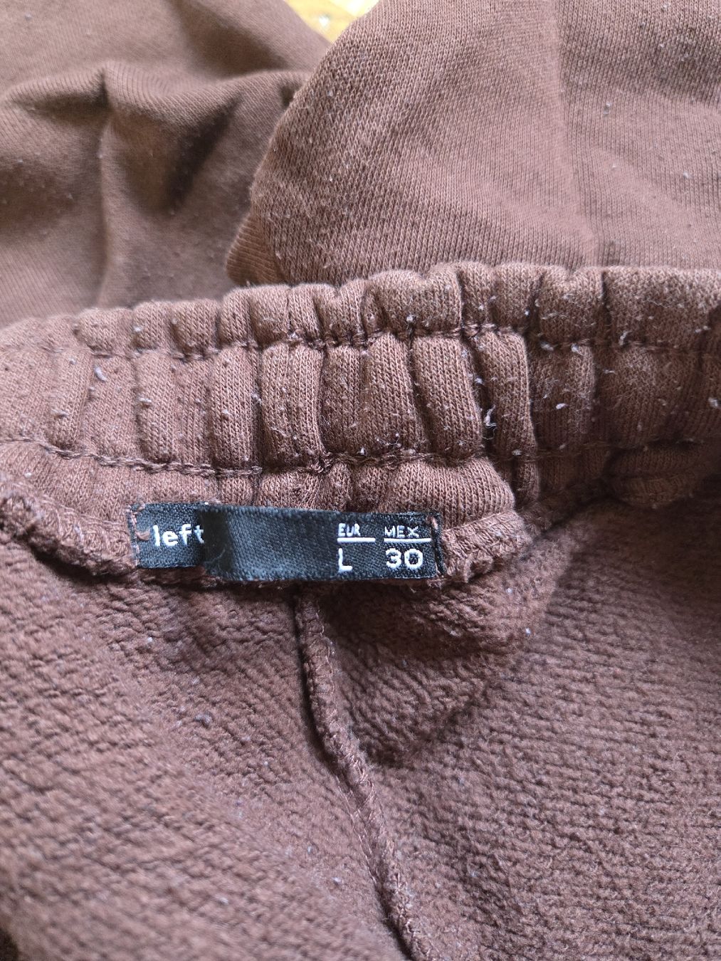 Pantaloni: Pantalon de jogging marron confortable - Taille L – Usato da Grand-Lancy venduto da jess.gms 2