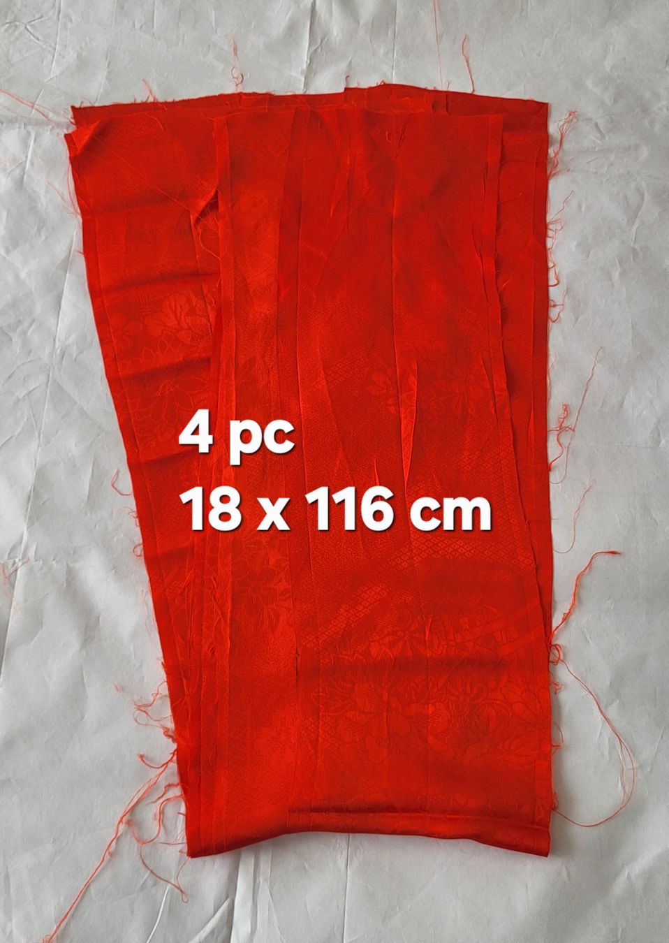 Tessuti: Soie rouge morceaux – Usato da Fribourg venduto da VictoriaShop7 8