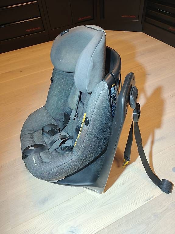 Seggiolini per auto: Maxi-Cosi AxissFix 0-19 kg, Isofix & Top Tether – Usato da Herrliberg venduto da Rotringb20 2