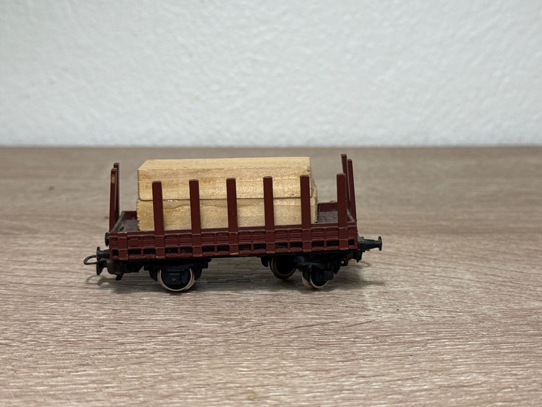 Kleinbahn Modelleisenbahnen: Kleinbahn Güterwagen H0 (276) – Gebraucht aus St-Aubin-Sauges von Lo_Go 1