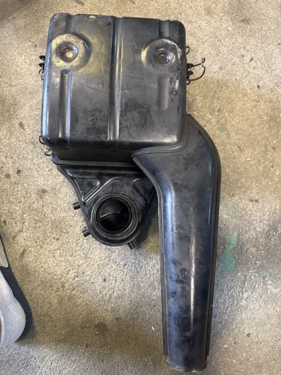 Porsche Tutti pezzi di ricambio auto: Porsche 914 2.0 luftfilterkasten  – Usato da Alten venduto da h2709 1