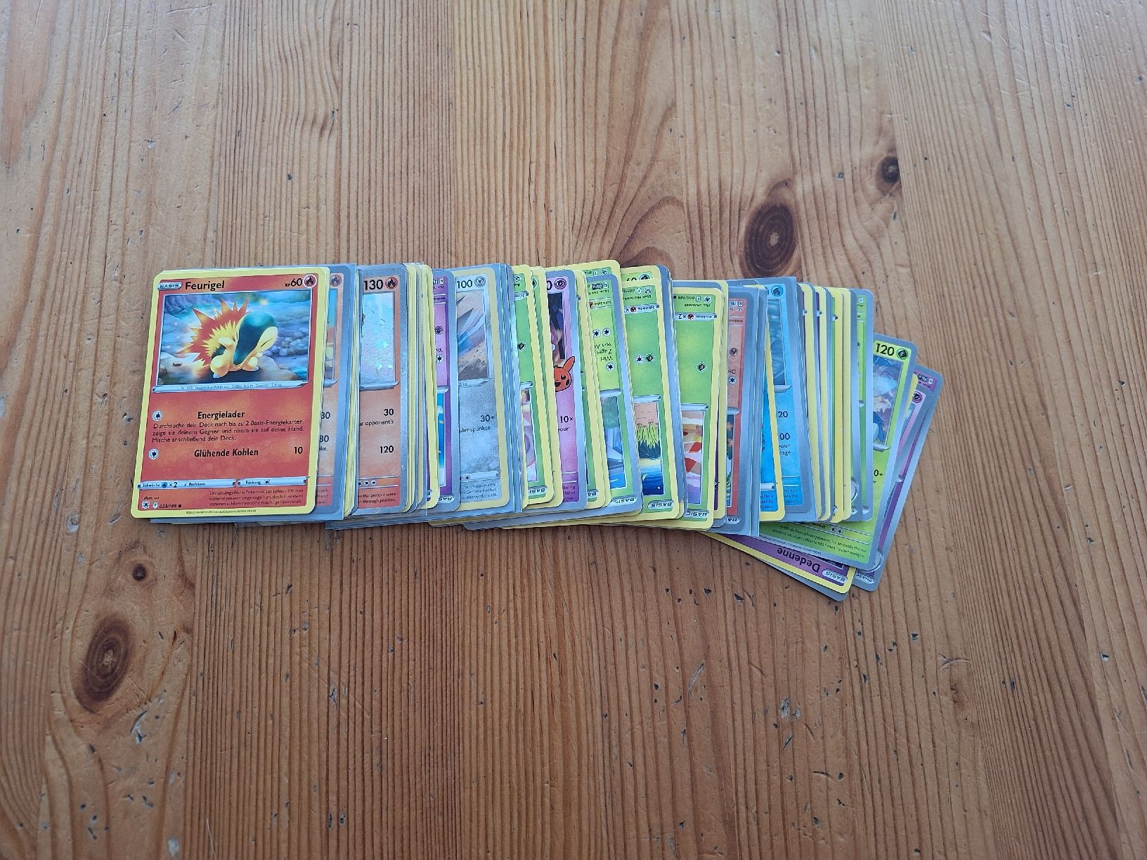 Giochi: 100 Pokemonkarten – Usato da Aesch BL venduto da ChezToKa