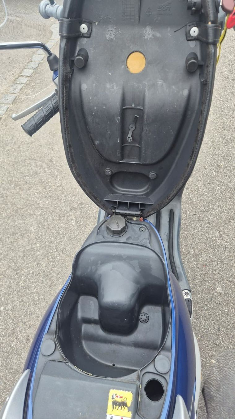 Piaggio Scooters: PIAGGIO Liberty 125 RST – Gebraucht aus Le Mouret von ama_w9fv 7