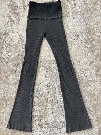 Graue Bootcut Leggings
