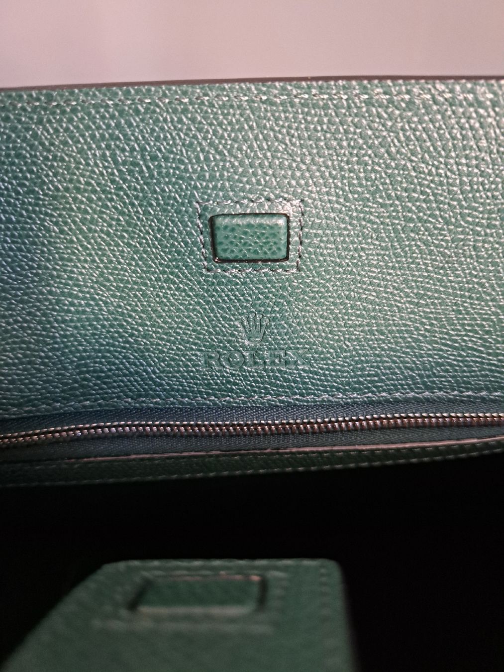 Rolex Borse: Orginal grüne Rolex Shoppingbag Leder – Nuovo (secondo la descrizione) da bad zurzach venduto da jue_5xhl 4