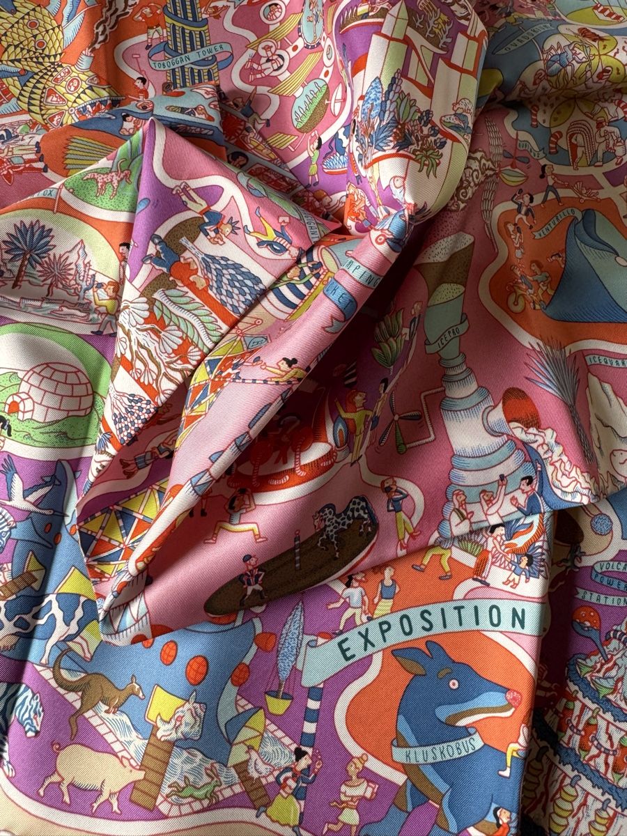 Hermès Foulard & Sciarpe: Hermès carré neuf Exposition Universelle – Nuovo e nell'imballaggio originale da Genève venduto da Allisgood 7