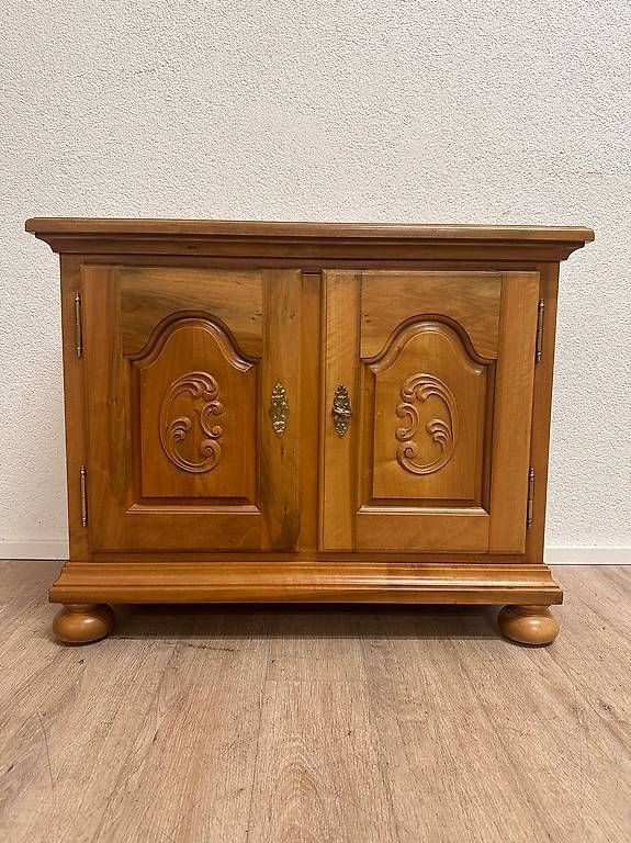 Kommoden: Vintage Barock Nussbaum Sideboard von Fässler – Gebraucht aus Obernau von Arche_Noah_Brocki 1