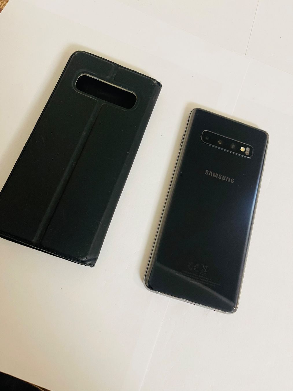 Samsung Telefoni cellulari / Smartphones: Samsung Galaxy S10 128GB Dual Sim – Usato da Luzern venduto da Waince786