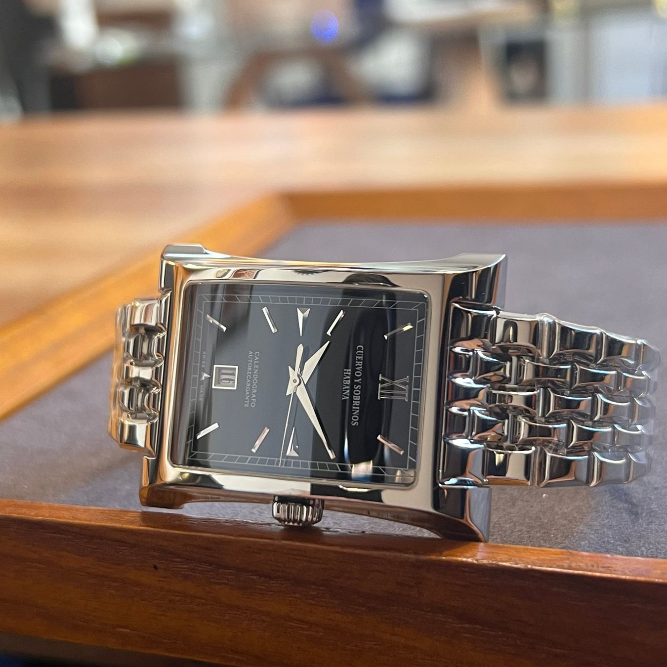 Orologi: Cuervo Y Sobrinos Esplendidos Black Dial A2412/2 – Usato da Carouge GE venduto da Watchaser 6