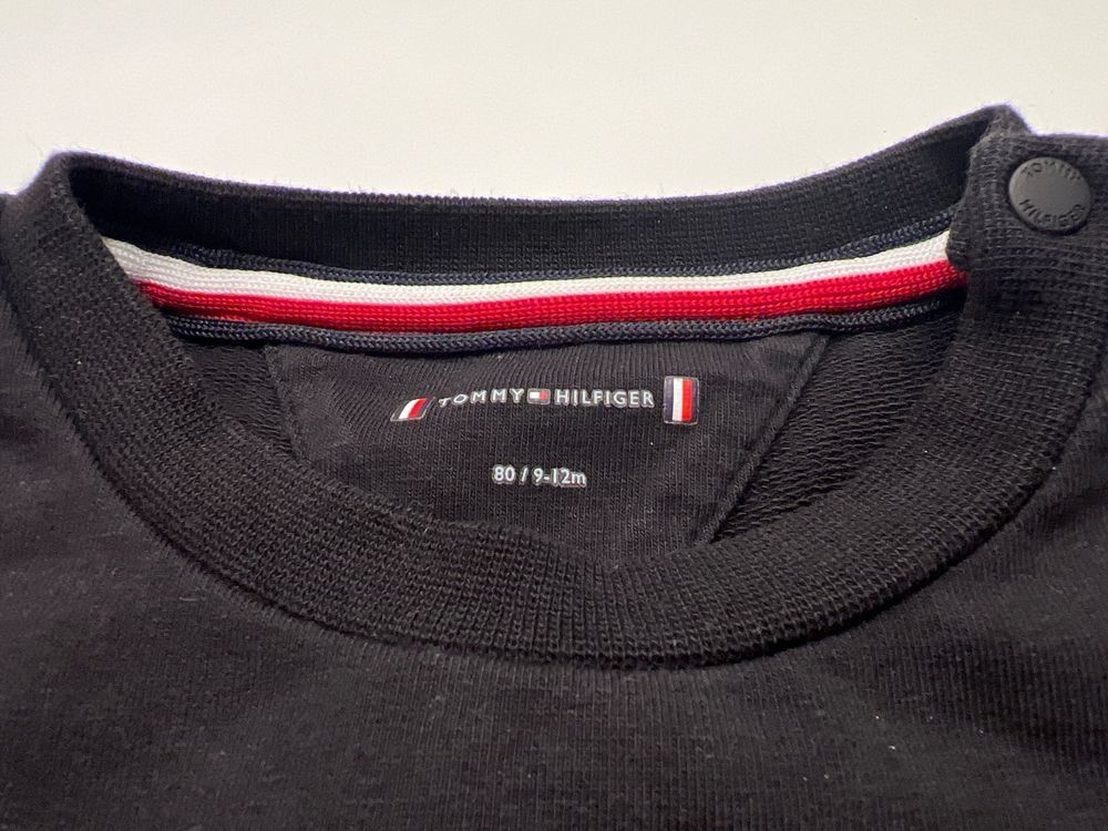 Tommy Hilfiger Lotti & Set di vestiti: Tommy Hilfiger Essential Set - Sweatshirt Jogginghose, Gr 80 – Usato da Sennhof venduto da Dealmonster 3