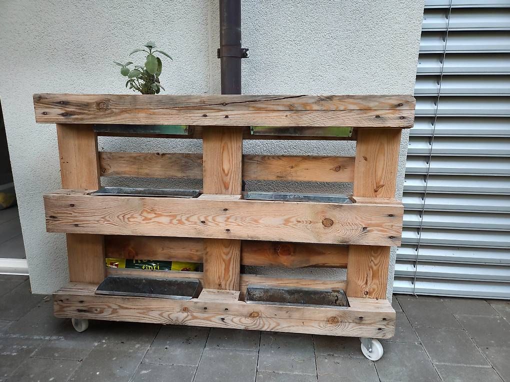 Paletten: Europalette mit 6 Pflanzkasten – Gebraucht aus Seengen von aeschbi_11