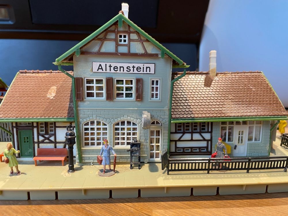 100 StÃ¼ck Modelleisenbahn-Figuren 1:50 â€“ Sitzend & Stehend, Unbemalt | FÃ¼r Miniaturlandschaften, Dioramen & PuppenhÃ¤user (weiÃŸ)