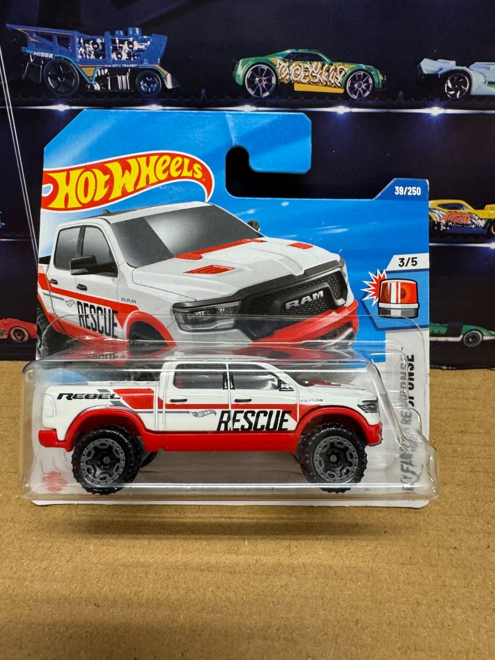 Hot Wheels Modellautos: Hot Wheels 2020 Ram 1500 Rebel First Respons – Neu und originalverpackt aus Jona von Macf