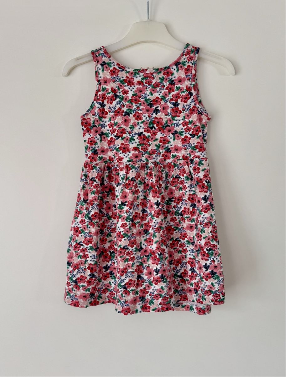 H&M Vestiti & Gonne: Sommerkleid Blumenmuster, Gr. 98/104 – Usato da Flumenthal venduto da Krajan 1