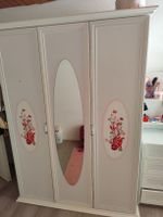Kleiderschrank 