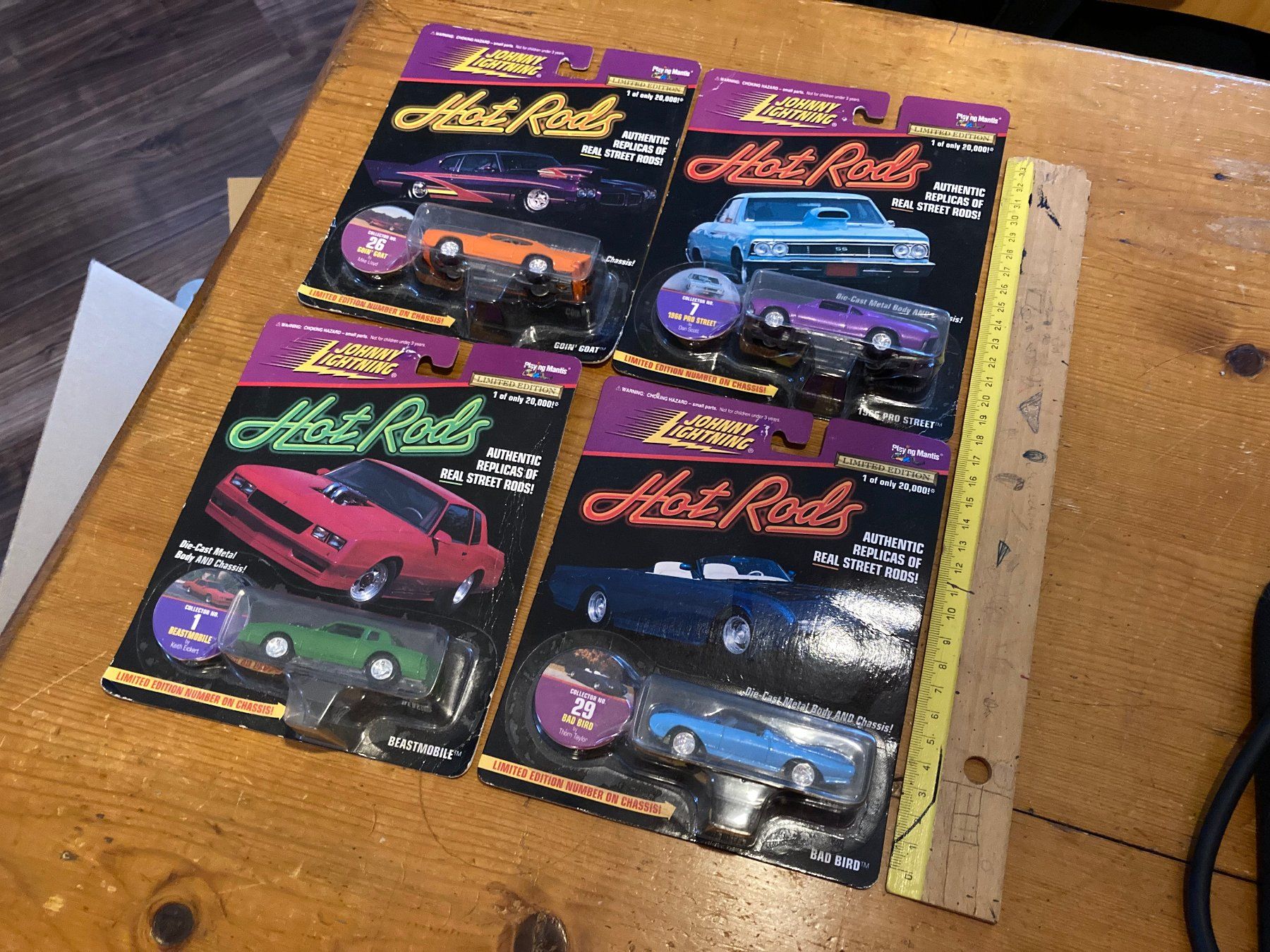 Johnny Lightning Modellautos: 4 Johnny Lightning Hot Rods Modellautos – Neu (gemäss Beschreibung) aus Wagenhausen von Novafreund283
