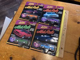 4 Johnny Lightning Hot Rods Modellautos