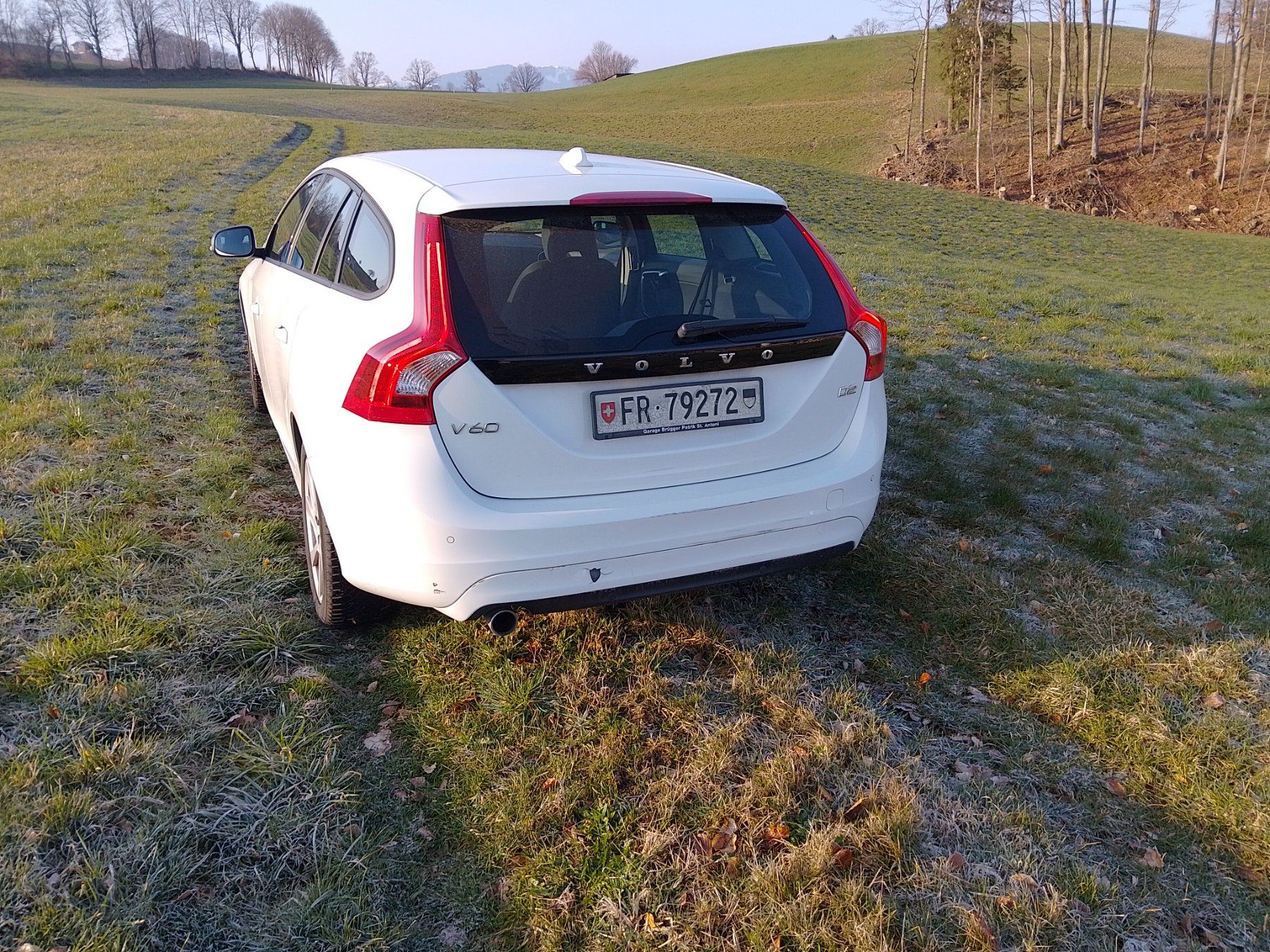 Volvo Autos: Volvo v60 – D'occasion à St. Ursen par vonmos 2