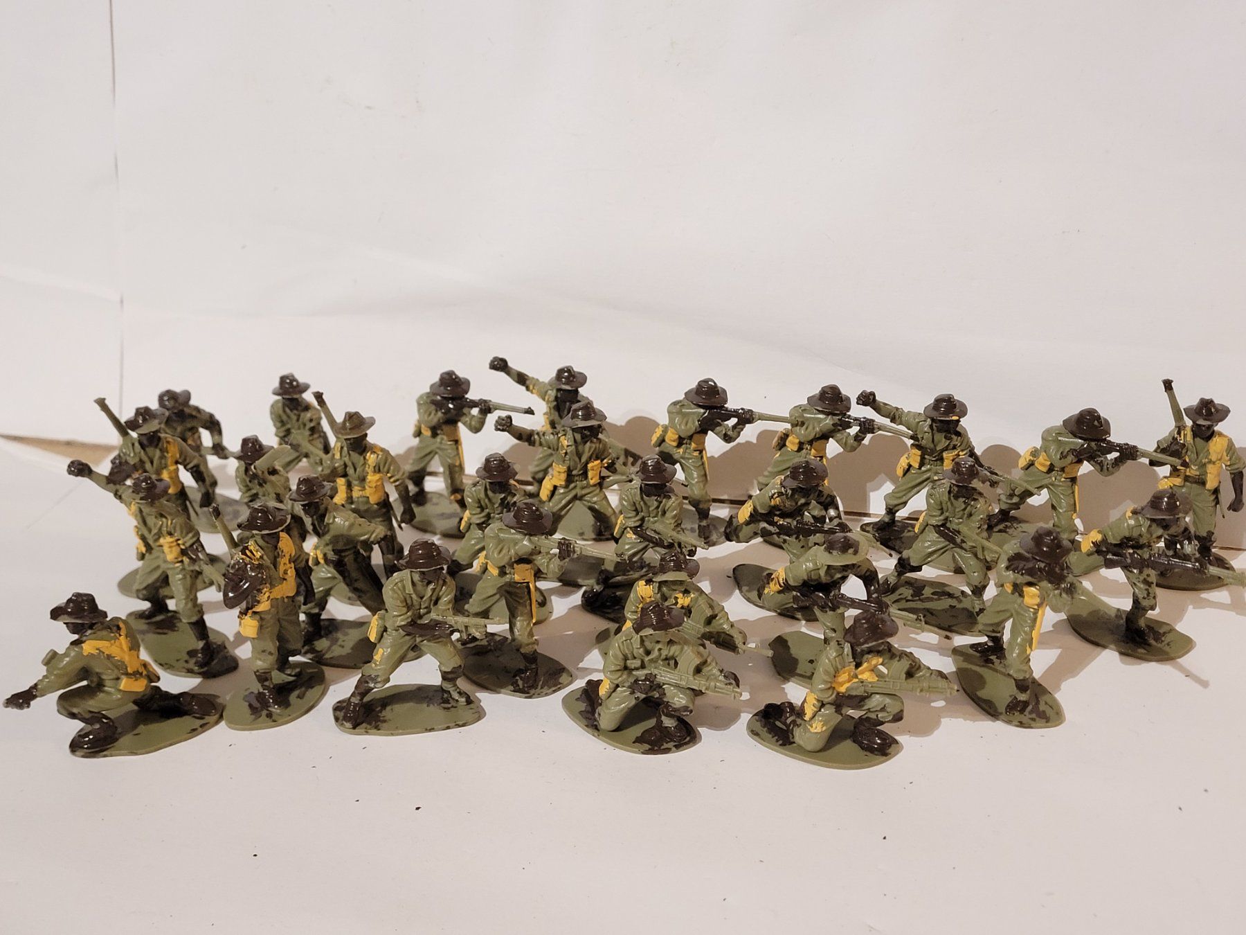 Spielzeuge: Soldats en plastique 5 cm peints à la main – Gebraucht aus La Tour-de-Peilz von estelle69 3