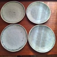 4 assiettes en grès