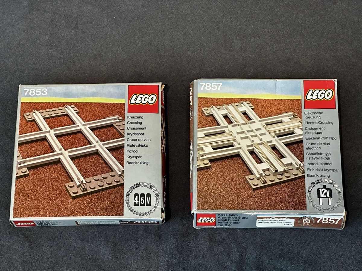 Lego Jouets: Lego 7864 12v transformer + Rails + Intersection – D'occasion à Bellinzona par Alby_C. 4