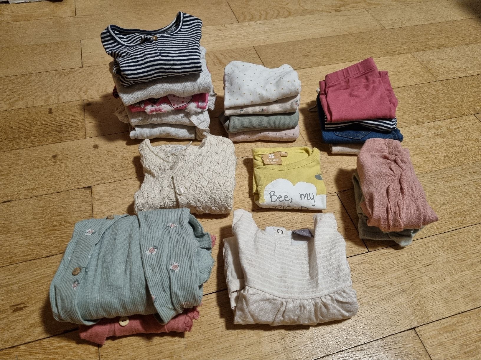 Ensembles coordonnés: Schönes Kleiderpaket Mädchen Gr. 74 – D'occasion à Chur par urs_x8x8