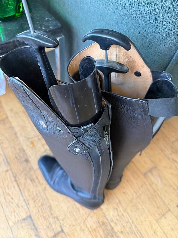 Jambières & Bandages: Bottes d'équitation – D'occasion à Gland par kholderegger 2