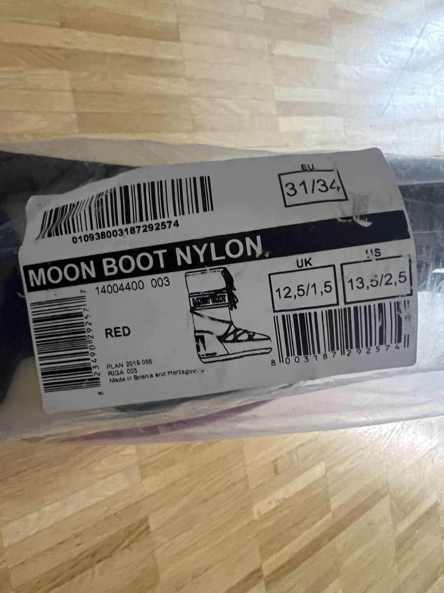 Moon Boot Scarpe da uomo: Moon Boot Nylon Rot Grösse 31/34 NEU – Nuovo (secondo la descrizione) da Muttenz venduto da saniye85 2