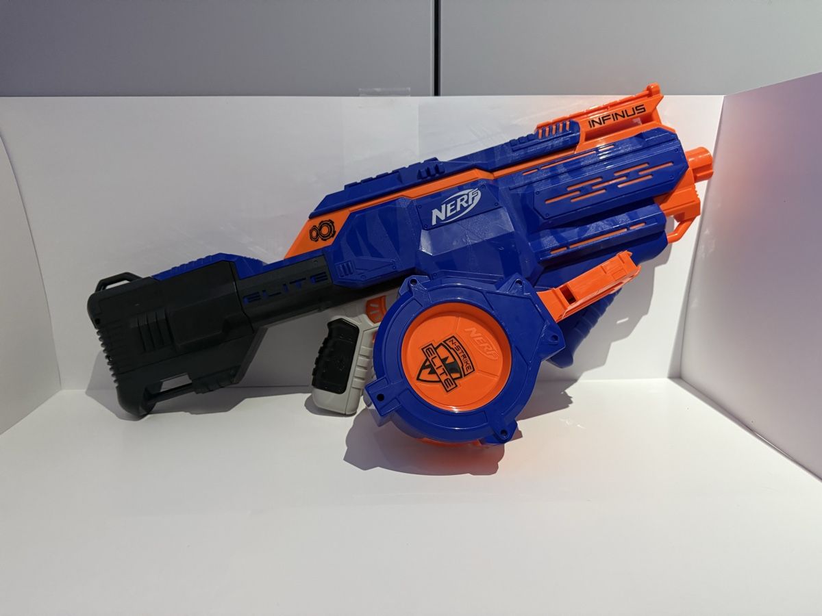 Spielzeuge: Nerf Elite Infinus – Gebraucht aus Gutenswil von Cresto