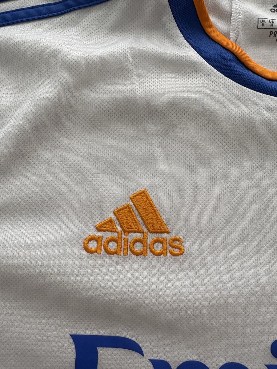 Real Madrid Maillots de corps & Pantalons: Real Madrid Trikot 21/22 – D'occasion à Domat/Ems par tim_lq6b 2