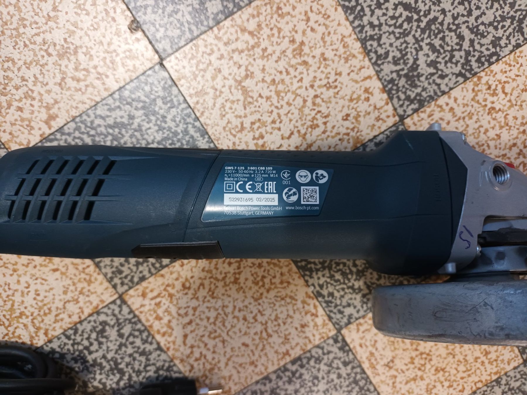 Bosch Schleifen & Polieren: Bosch Winkelschleifer 720W – Gebraucht aus Fislisbach von Kett 1