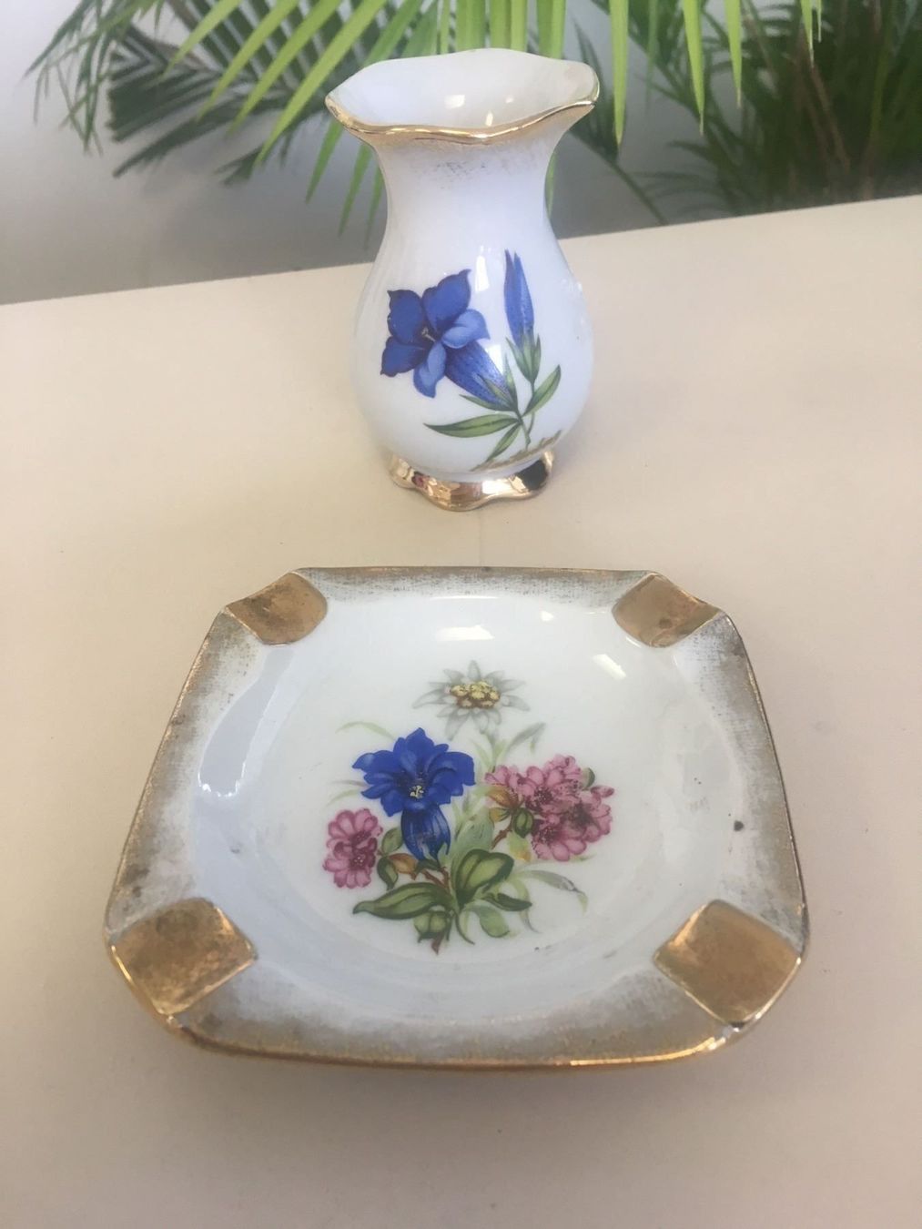 Cendriers: Aschenbecher und Vase mit Enzian ! – D'occasion à Brügg BE par rutschimedizin