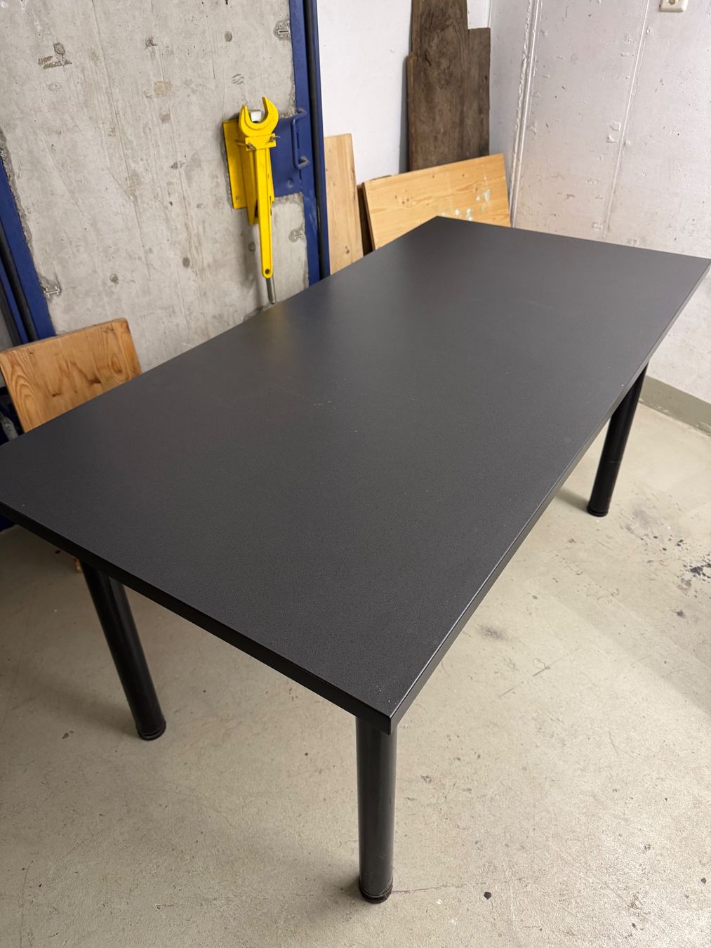 Tables: Tisch – D'occasion à Marthalen par cigila