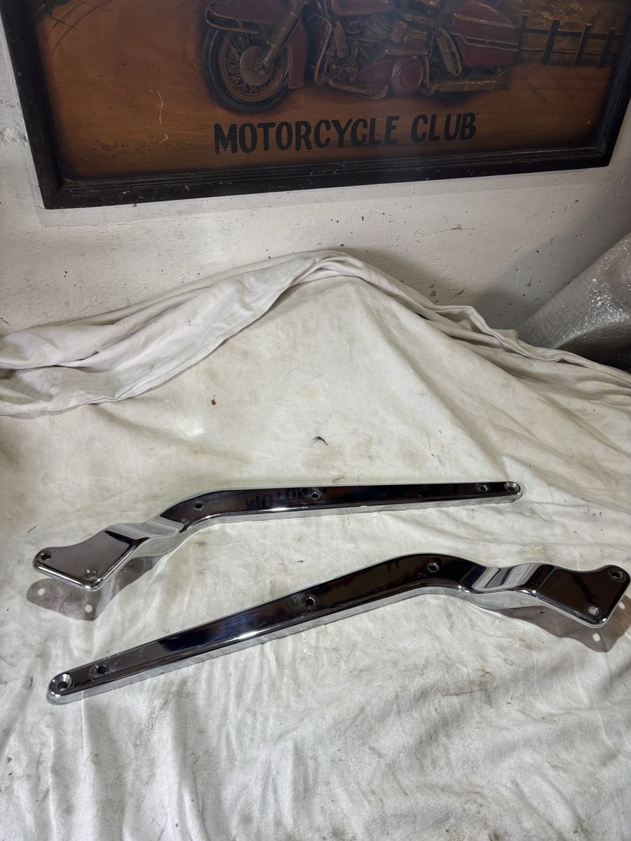 Harley-Davidson Tutti i ricambio per moto: Harley Davidson Fenderstruts – Usato da Schötz venduto da Harley35