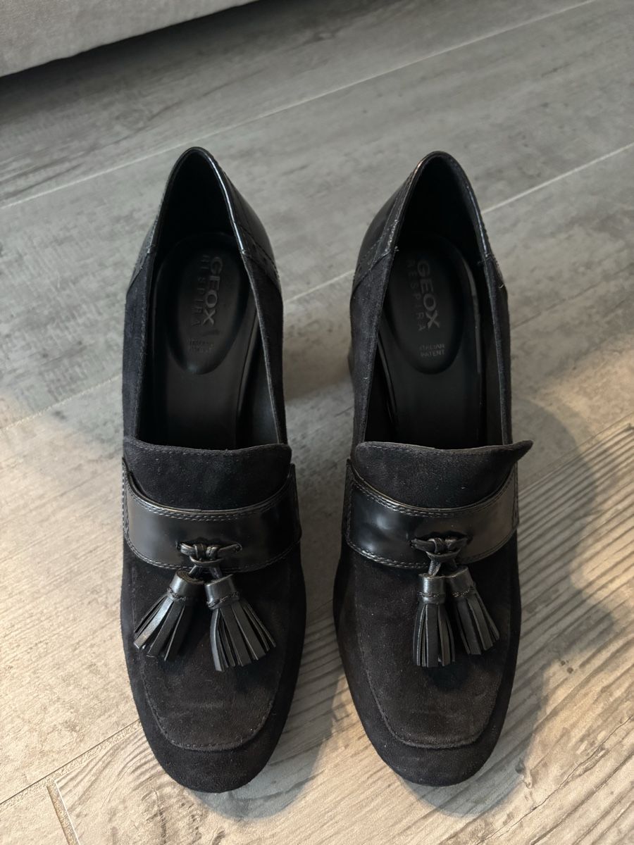 Geox Scarpe da donna: Escarpins Geox noirs en daim, taille 40 – Nuovo (secondo la descrizione) da Savièse venduto da aly_zc2h 4