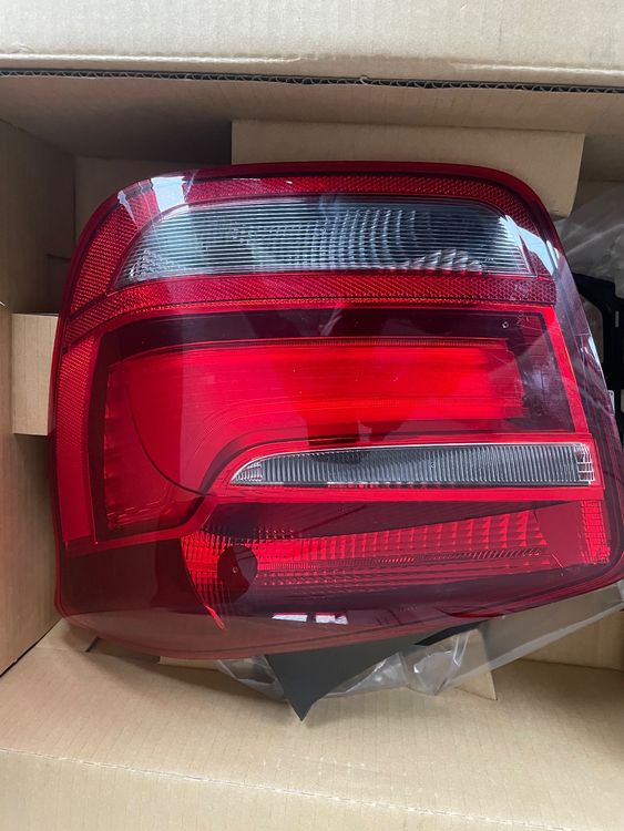 BMW 1er LED Rückleuchte dunkel rechts (Gebraucht) in Schübelbach für ...