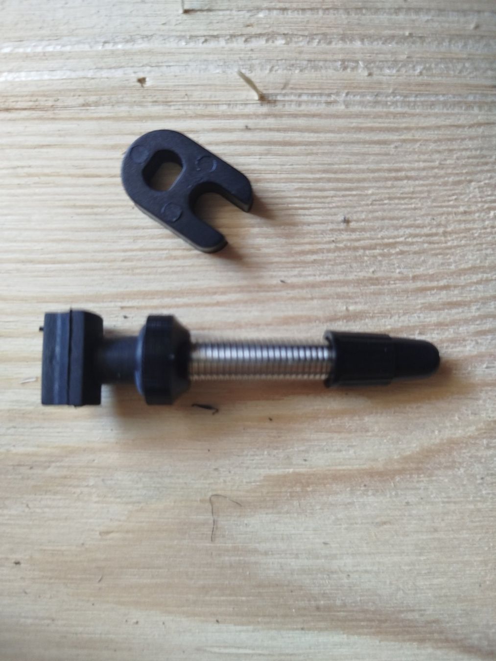 Ersatzteile: Tubeless Ventil  36mm MTB – Gebraucht aus Züberwangen von Bbaron