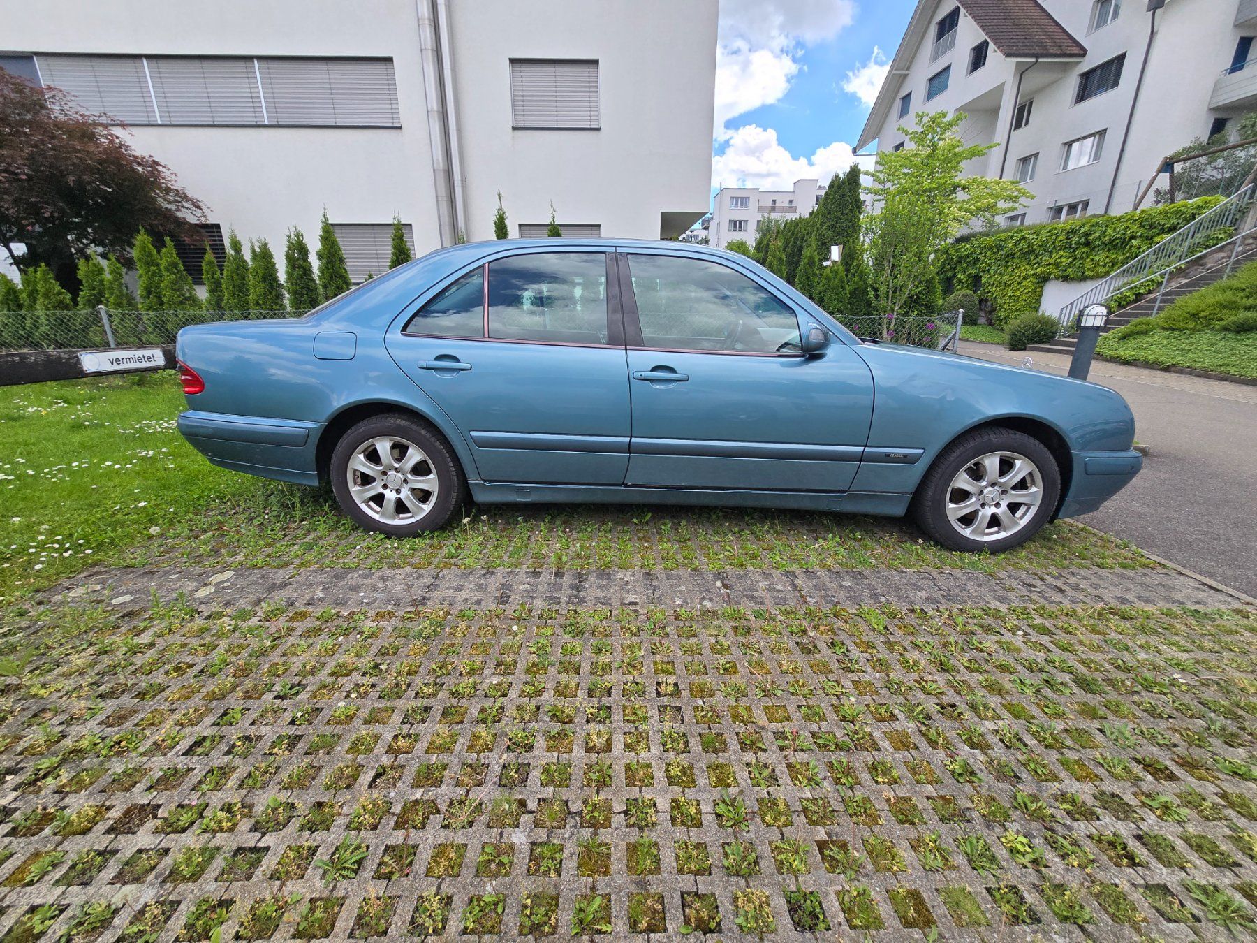 Mercedes-Benz Autos: Mercedes E220D – D'occasion à Wetzikon ZH par jet_c5m2 2